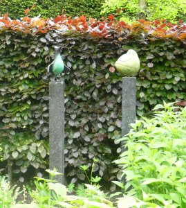 Brons, 18 x 18 xm. Prijs op aanvraag